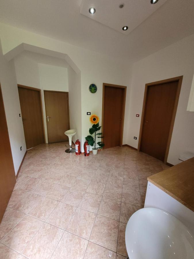 Casa Patryk Hotell Orşova Eksteriør bilde
